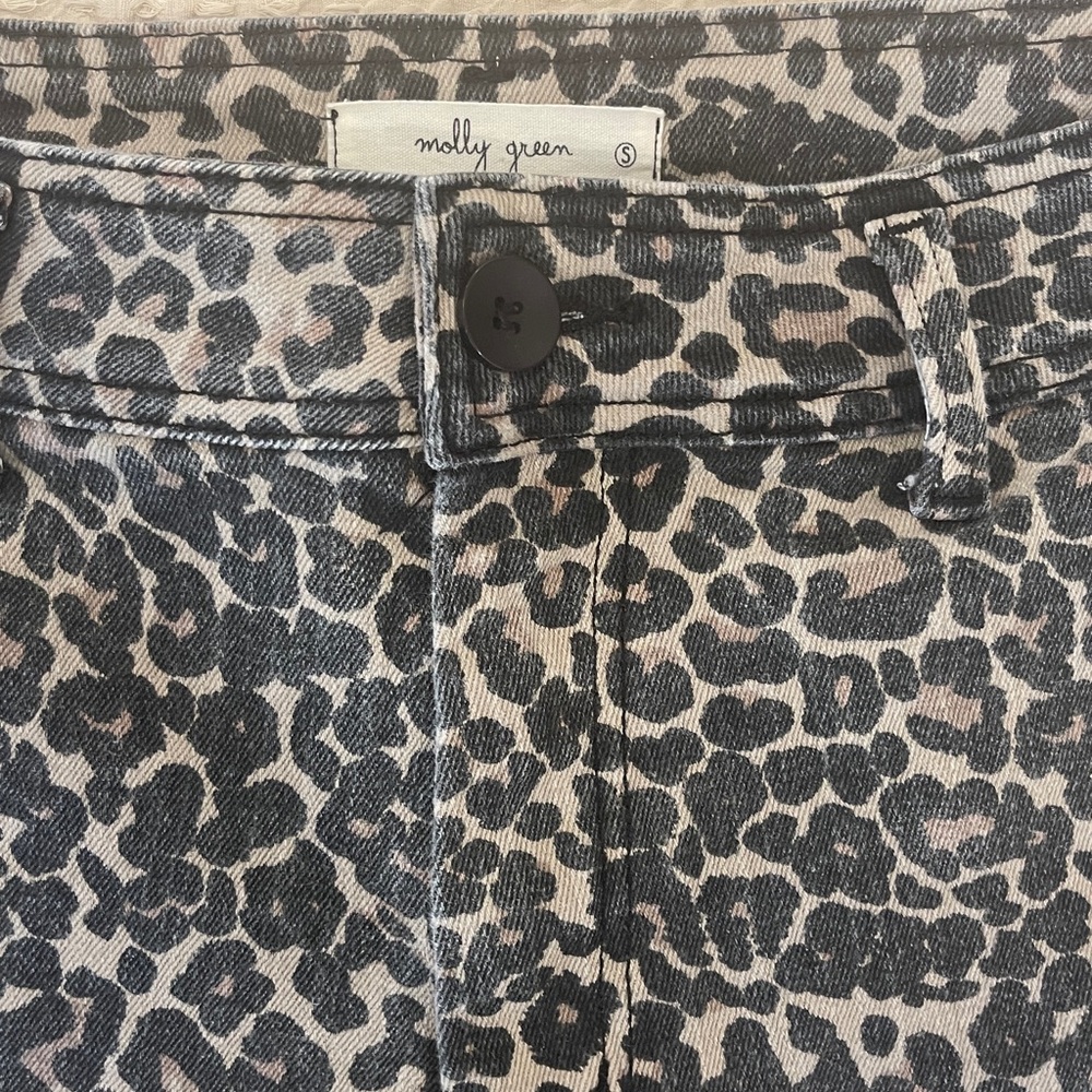Leopard Print Wide-Leg High-Ride Raw-Hem Denim Pants - Molly Green Size S